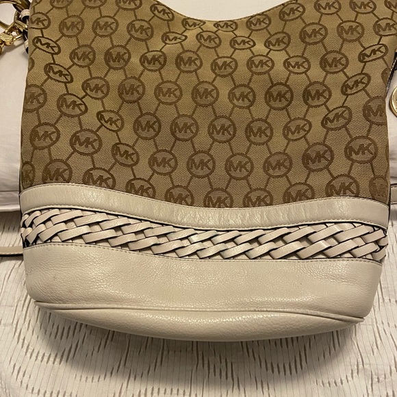 Michael Kors handbag - Picture 2 of 7